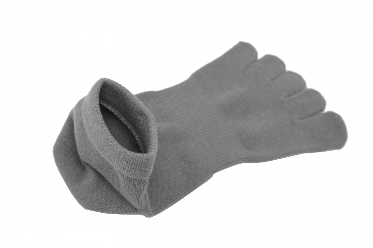 Носки противоскользящие для занятий йогой Bradex закрытые SF 0351 серый 1200_800